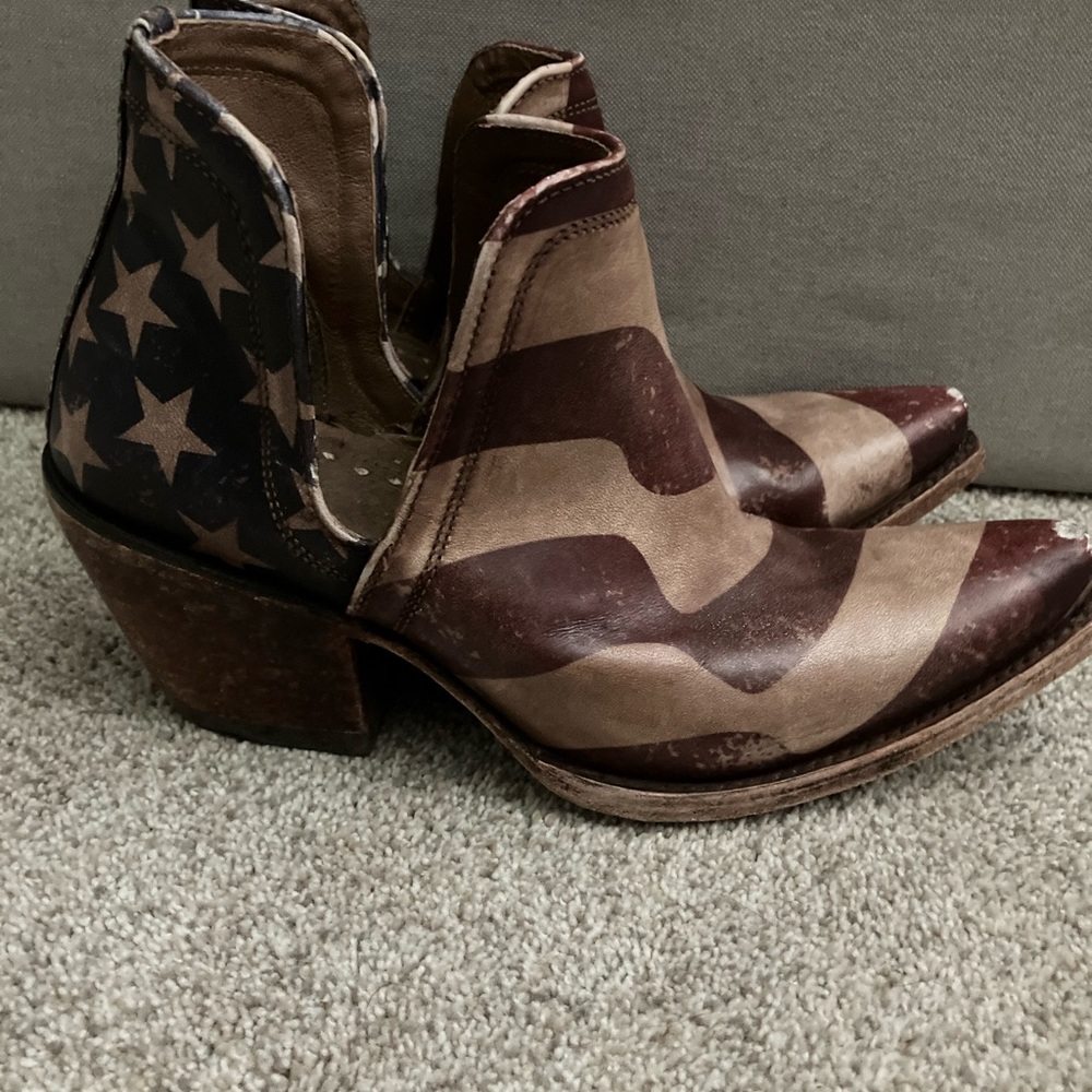 American flag Ariat boots size 7 1/2
